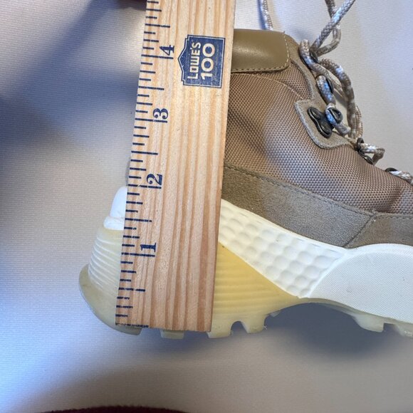 Steve Madden Stampede Sneaker Boots Size 7 Tan Cream Chunky - Picture 10 of 14